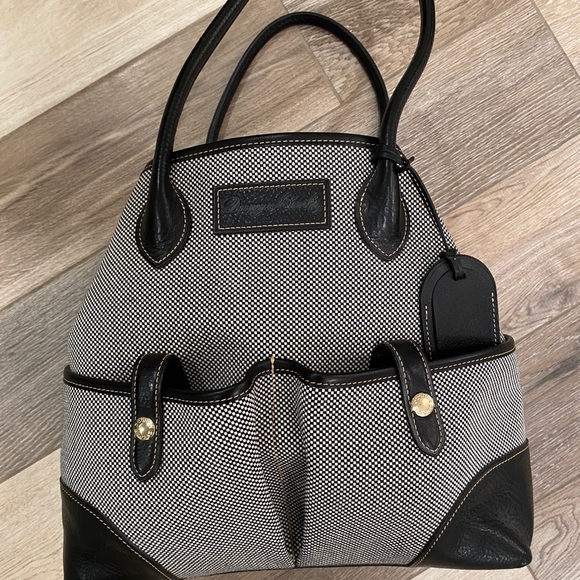 Dooney & Bourke LIKE NEW large tote - Picture 1 of 7